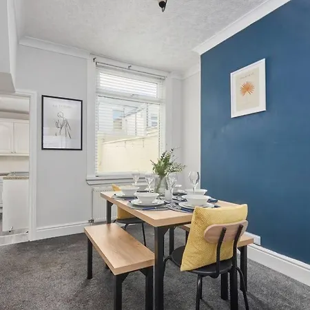 Stylish Comfortable With Parking * Redcar