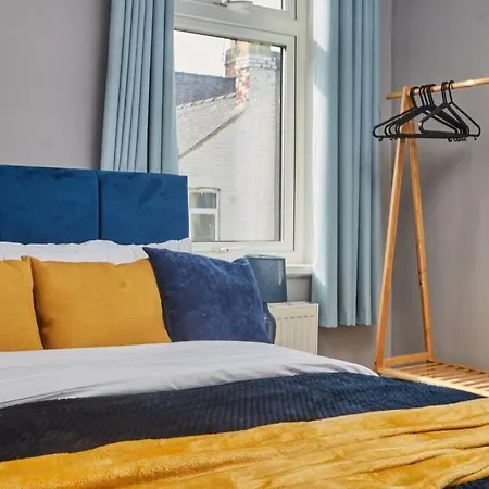 Stylish Comfortable With Parking Feriehus