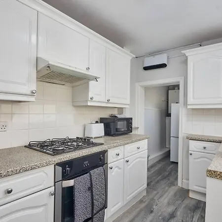 Stylish Comfortable With Parking Feriehus *