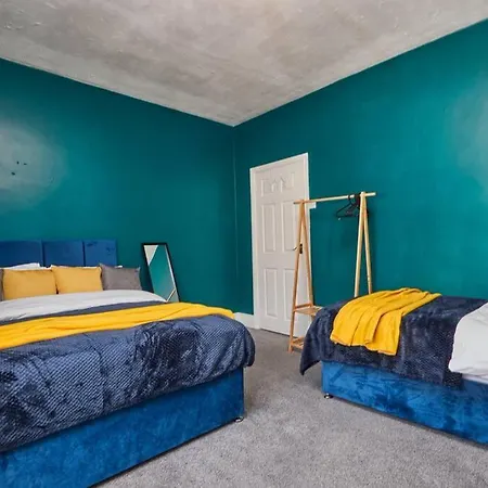 Stylish Comfortable With Parking *