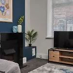 Semesterbostad Stylish Comfortable With Parking Redcar