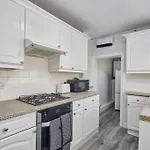 Stylish Comfortable With Parking Semesterbostad *